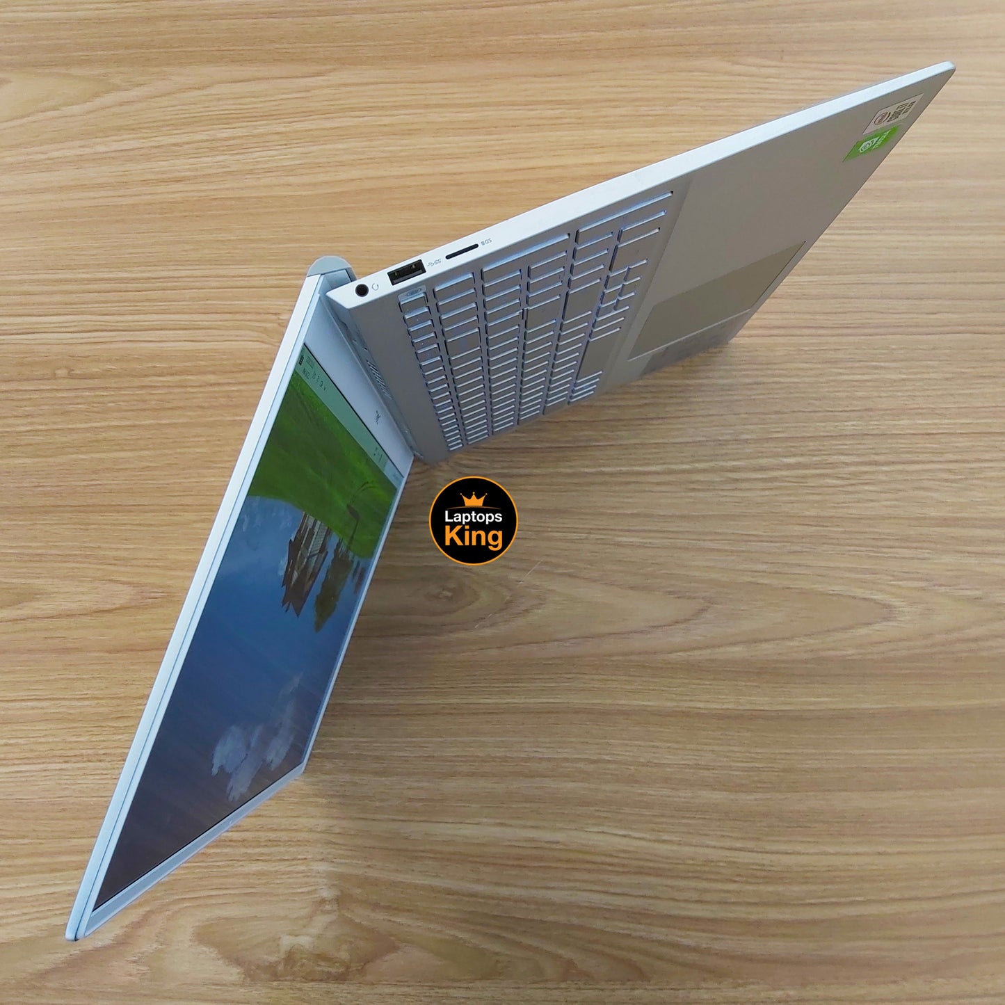 Dell Inspiron 15 5501 i7-1065g7 Mx330 Laptop (New Open Box)