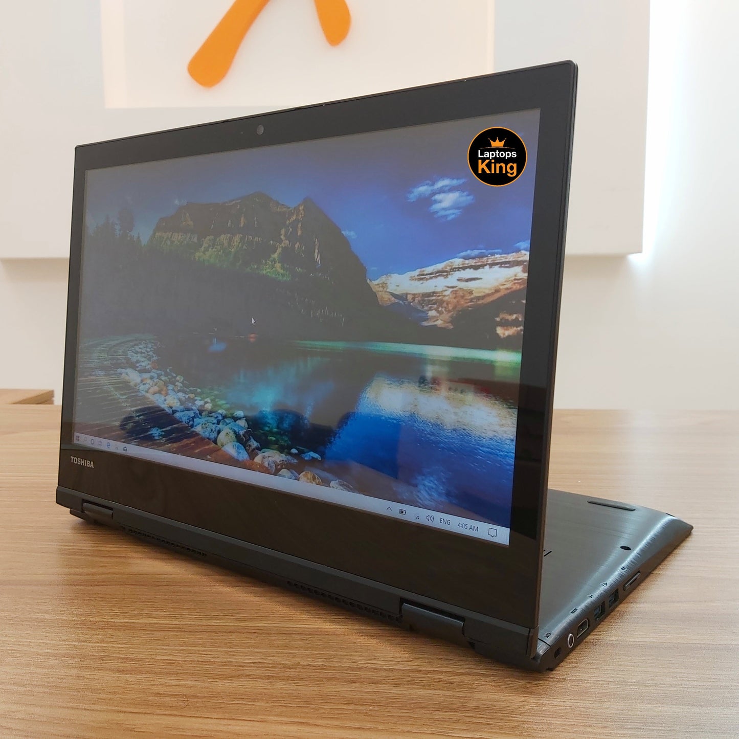 Toshiba Satellite L40w-C1877 2in1 Laptop (Used Very Clean)