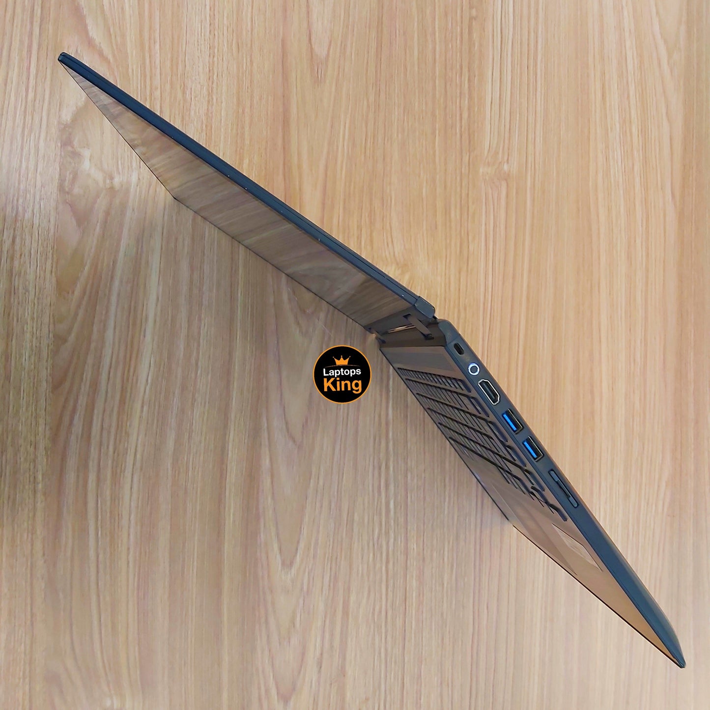 Toshiba Satellite L40w-C1877 2in1 Laptop (Used Very Clean)