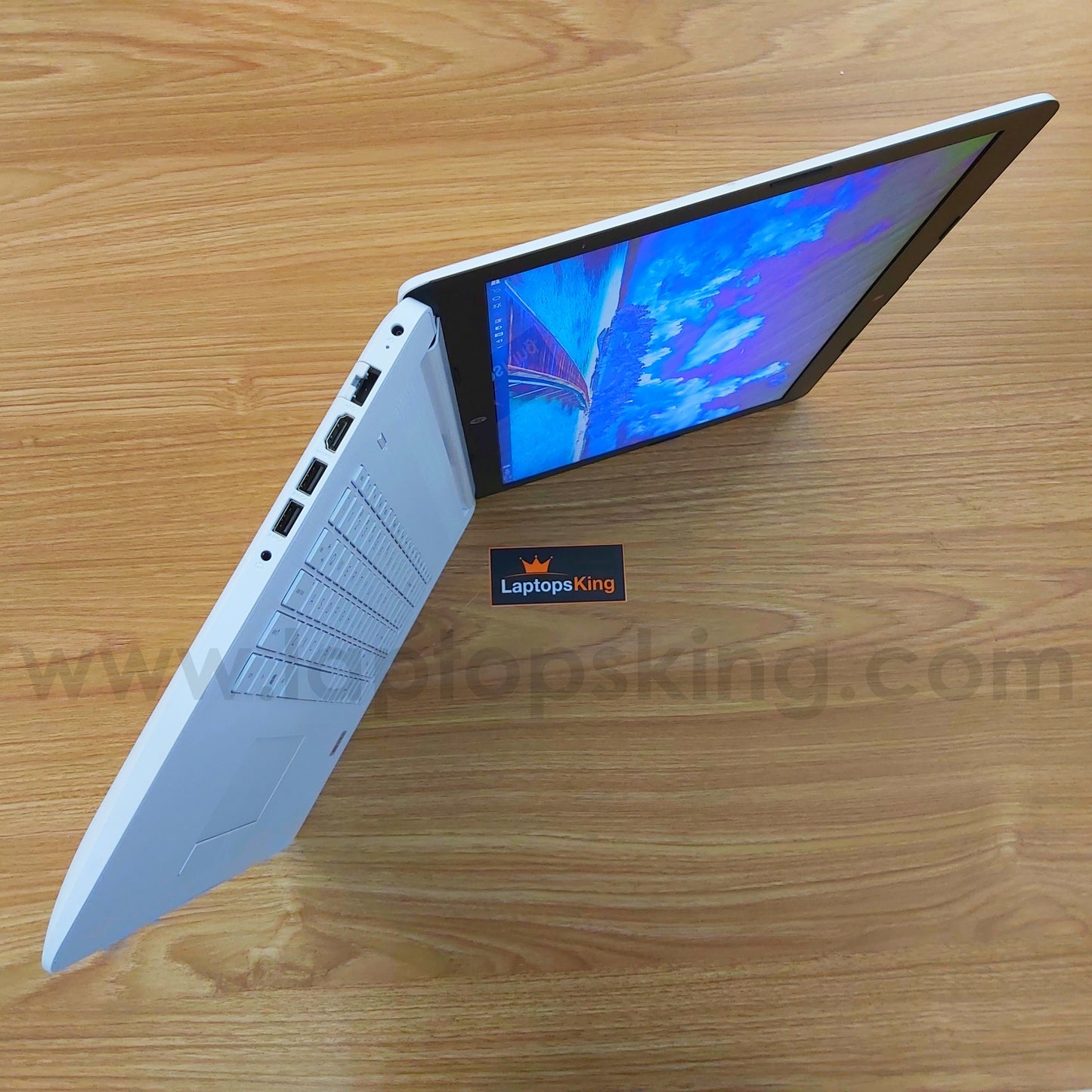 HP 17-By3 i7-1065g7 Iris Plus White Laptop (New Open Box)