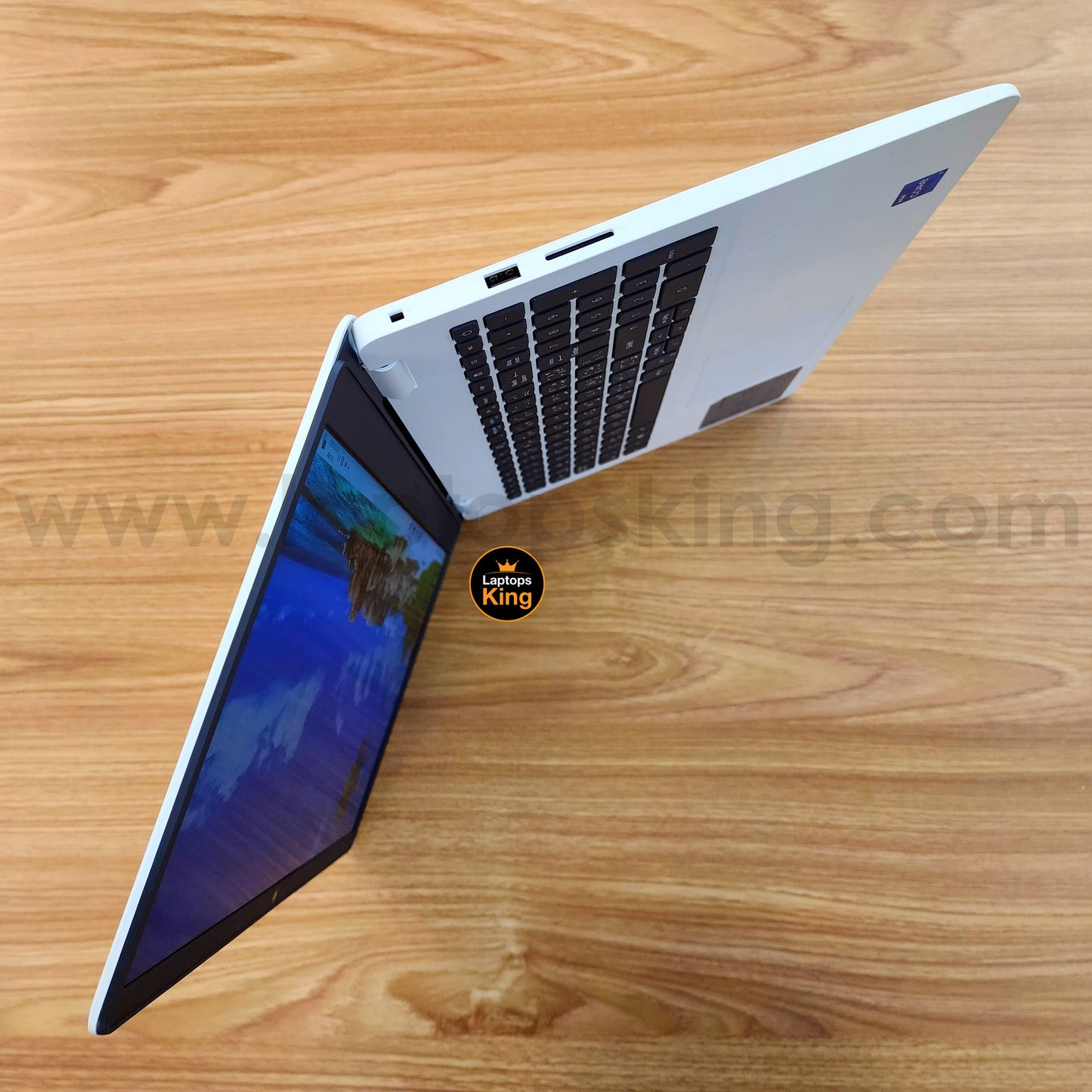 Dell Inspiron 3501 White i7-1165G7 VGA Iris Xe Laptop Offers (New Open Box)