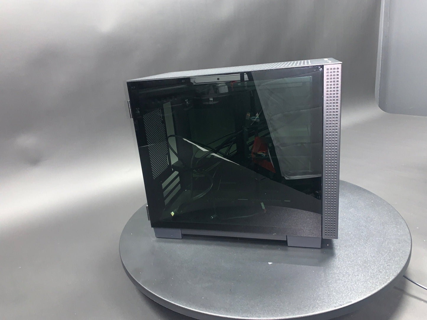 RAZER Tomahawk Mini-ITX