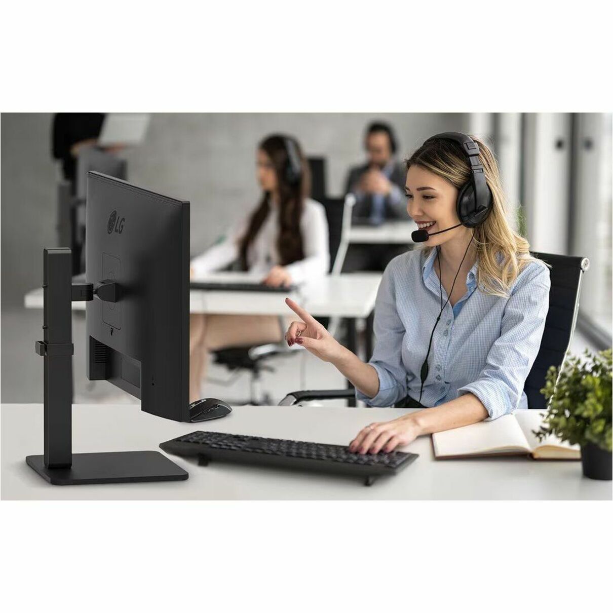 LG 27BA550-B 27" IPS LCD Monitor, Full HD 1920x1080, 100Hz, Built-in Speakers, USB Hub, Height/Pivot/Tilt/Swivel Stand, HDMI/DP/VGA, Matte Black (3 Year Warranty)