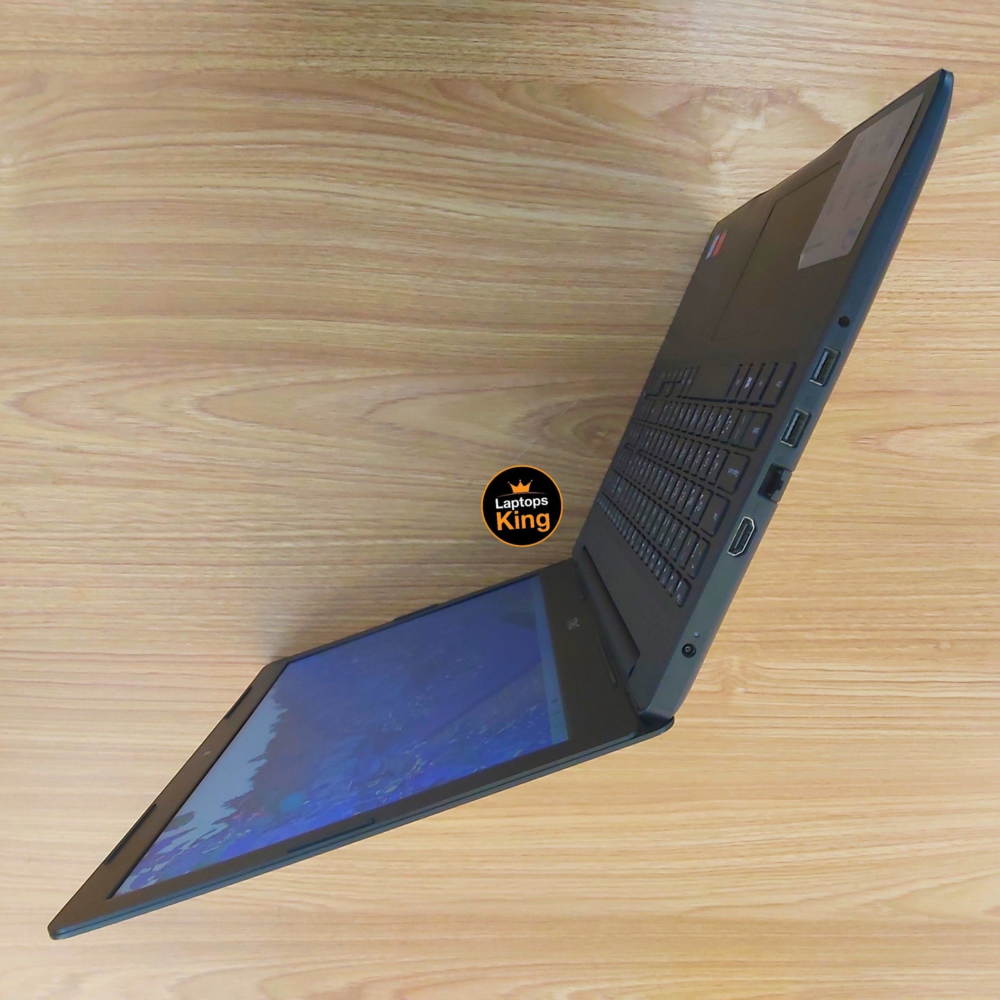 Dell Inspiron 3580 i7-8565u Radeon 520 2gb Laptop (Used Just Like New)