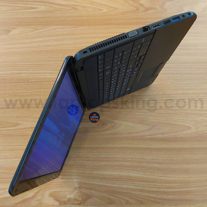 Toshiba Satellite C870-D7K Core i7 15.6" Laptop (Used Very Clean)