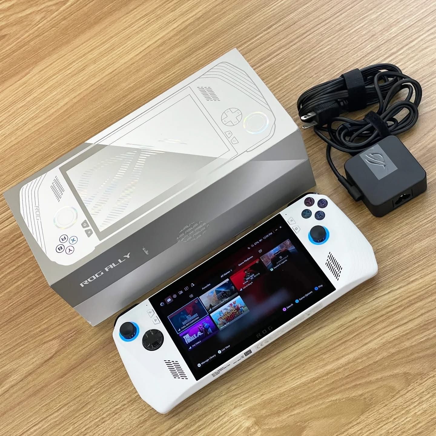 ASUS ROG ALLY RC71L RYZEN Z1 EXTREME RADEON GRAPHICS 4GB VGA 7" FHD TOUCHSCREEN 120HZ GAMING CONSOLE (NEW OB)