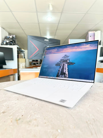 DELL XPS 15 SERIES 9500 CORE i7-10750H GEFORCE GTX 1650 Ti 4GB 15.6” FHD SCREEN (USED VERY CLEAN)