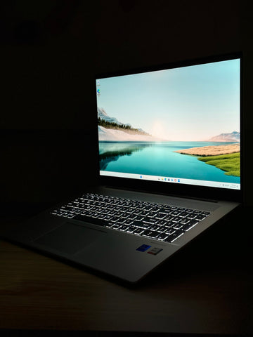 Hp Envy 17-Core i7-13700h Vga Iris Xe 17.3" Touch Laptops (New OB)